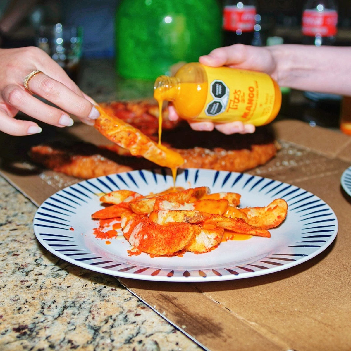 Salsa para todo de Tito's con Mango real hecha en Monterrey Nuevo León México